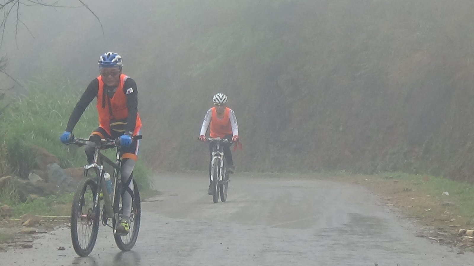 10-Day Ha Giang Loop & Hoang Su Phi Cycling Adventure